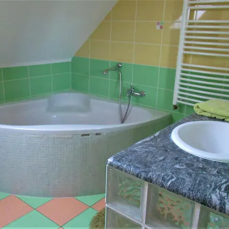 Menyhart Gyenesdiason 6 Fo Reszere * Gyenesdias