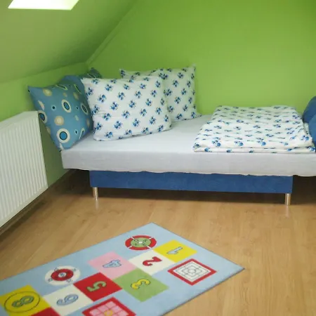 Apartman Menyhart Gyenesdiason 6 Fo Reszere *